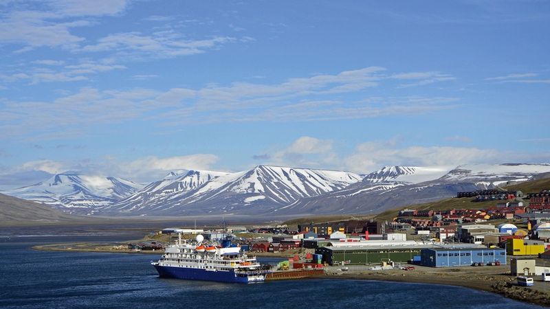Hafen von Longyearbyen, Spitzbergen