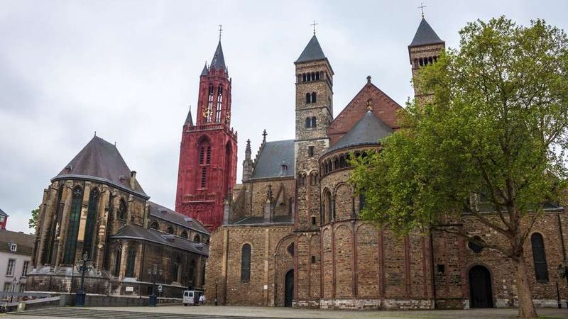 St.-Johannis-Kirche und St.-Servatius-Basilika, Maastricht