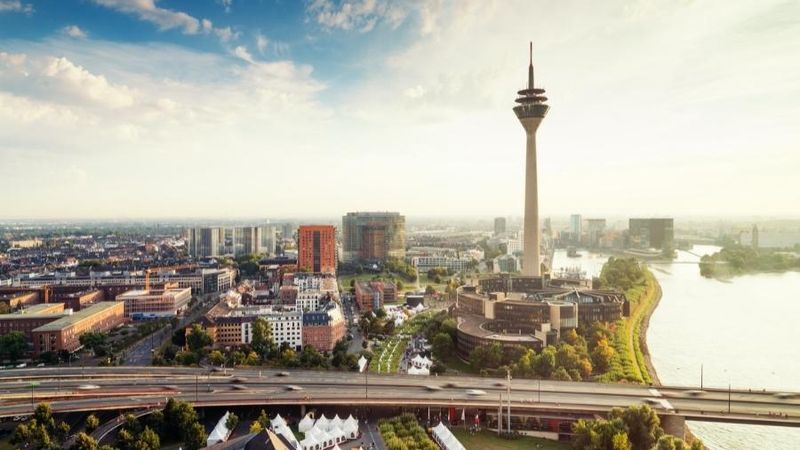 Altbier-Stadt Düsseldorf - «die längste Theke der Welt»