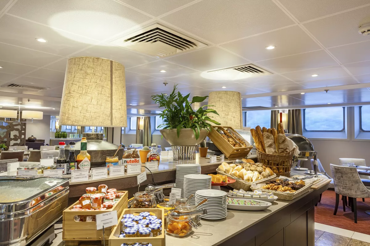 Buffet im Restaurant - © 