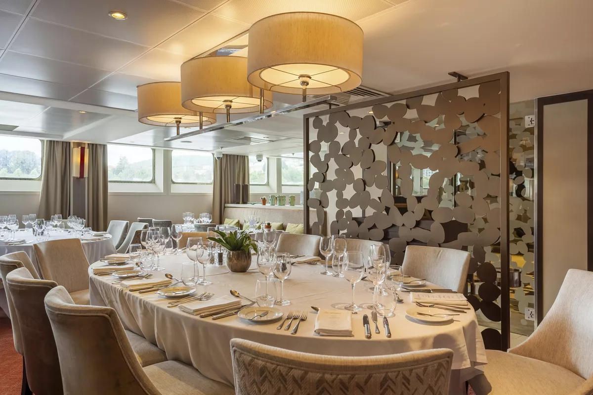 Restaurant - © 