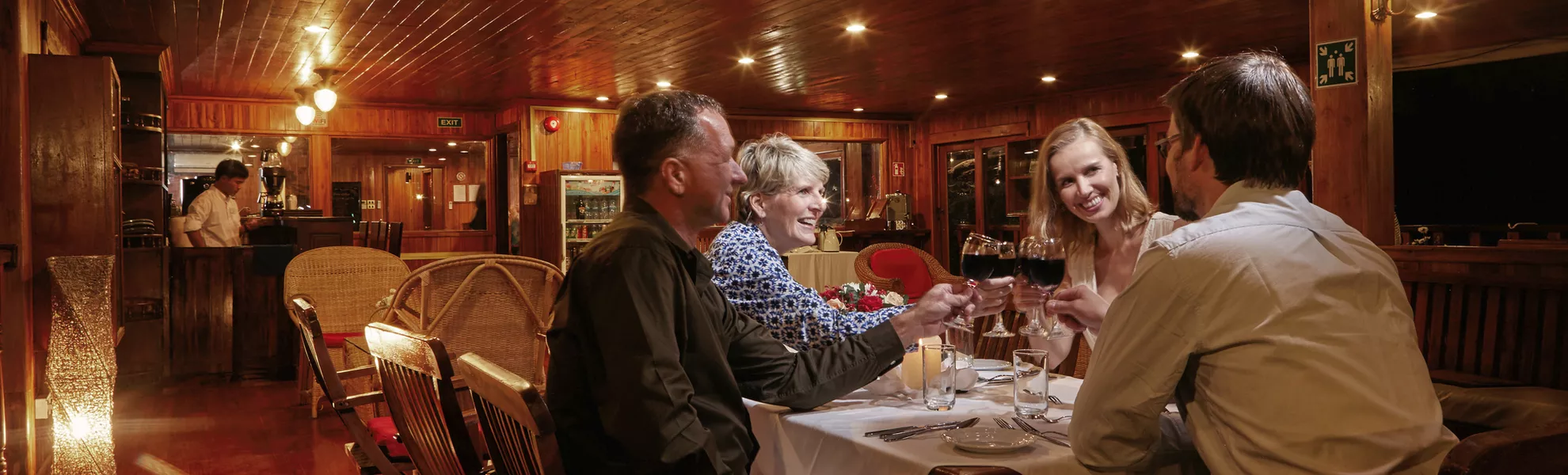 Restaurant - © Ross Hillier Restaurant - © Ross Hillier