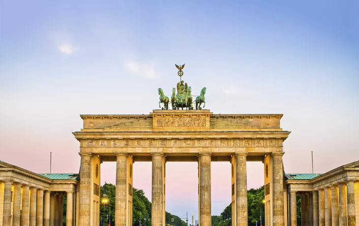 Town of Pag colorful waterfront - © xbrchx - Fotolia