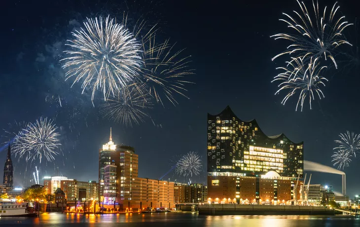 Silvester am Hamburger Hafen, Deutschland - ©m.mphoto - stock.adobe.com