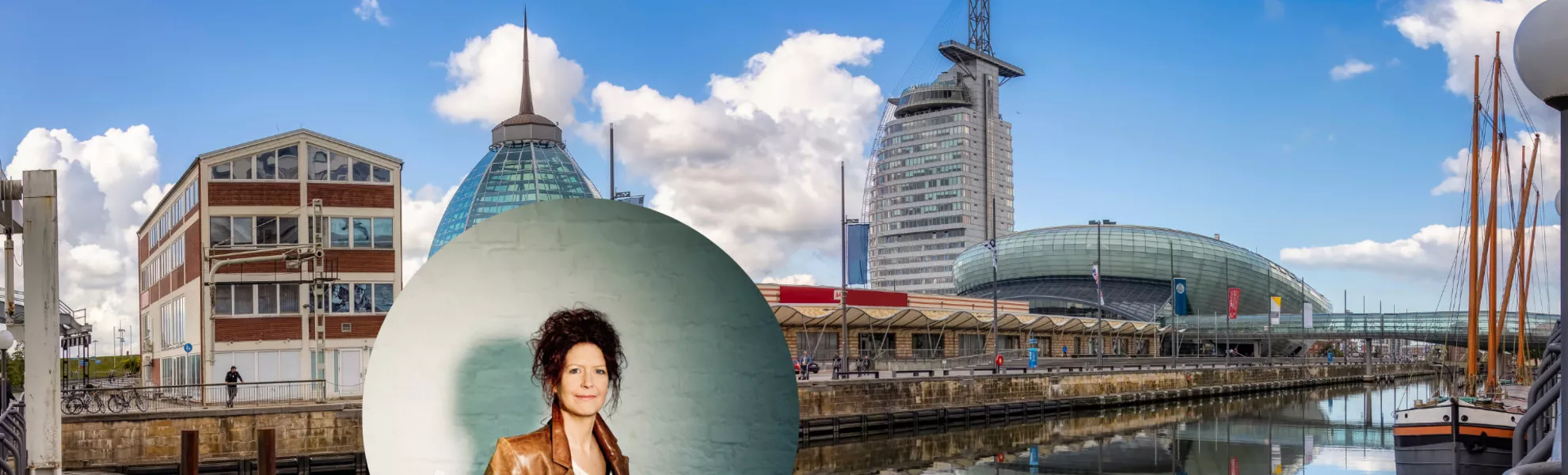 MS Thurgau Saxonia mit Autorin Gisa Klönne - Portrait Foto: Iréne Zandel, Stadt: © Wolfgang Knoll - stock.adobe.com MS Thurgau Saxonia mit Autorin Gisa Klönne - Portrait Foto: Iréne Zandel, Stadt: © Wolfgang Knoll - stock.adobe.com