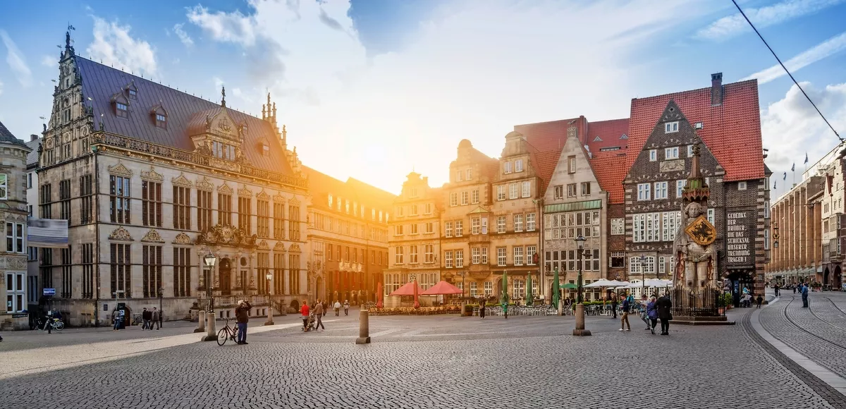Blick auf die Grosse Sphinx und die Pyramiden von Gizeh, Ägypten - ©AlexAnton - stock.adobe.com