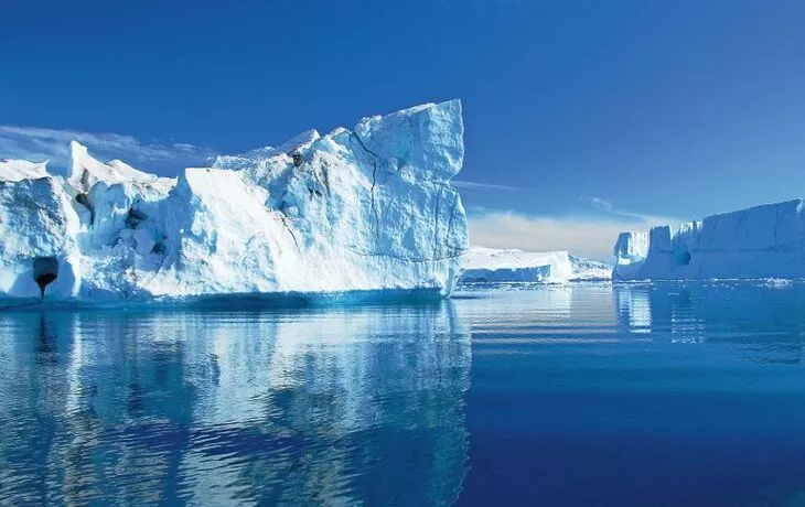 © Martin Schwan - Fotolia - Kreuzfahrt in die Diskobucht von Grönland