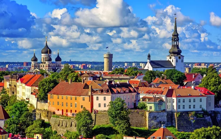 © Boris Stroujko - Fotolia - Mittelalterliche Altstadt von Tallinn, Estland