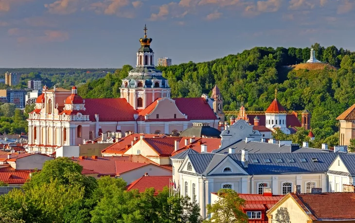 © pillerss - stock.adobe.com - Blick über Vilnius