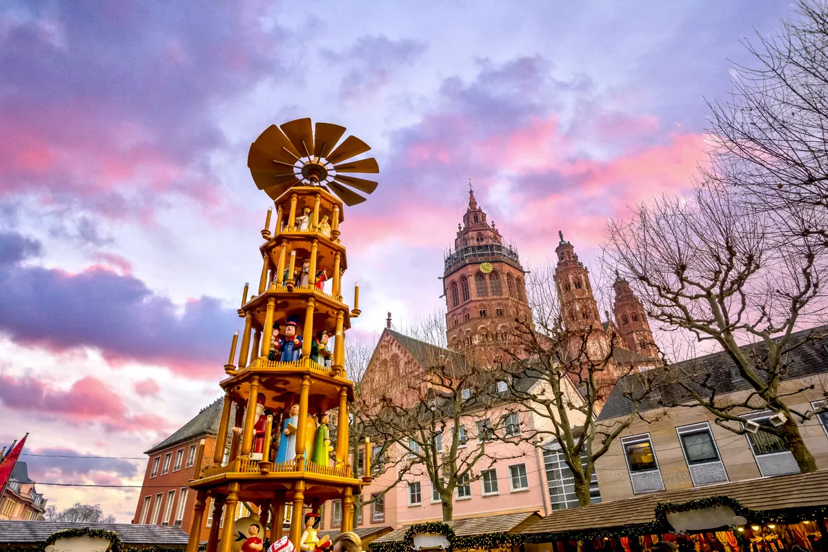 Domplatz in Mainz - © Sina Ettmer - stock.adobe.com