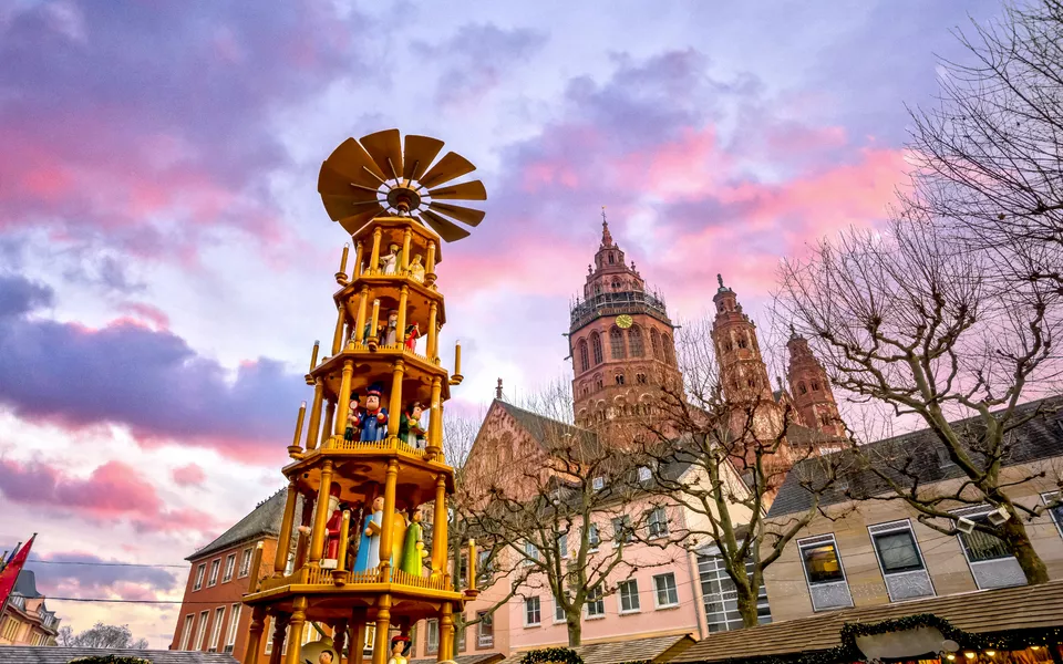 Domplatz in Mainz - © Sina Ettmer - stock.adobe.com