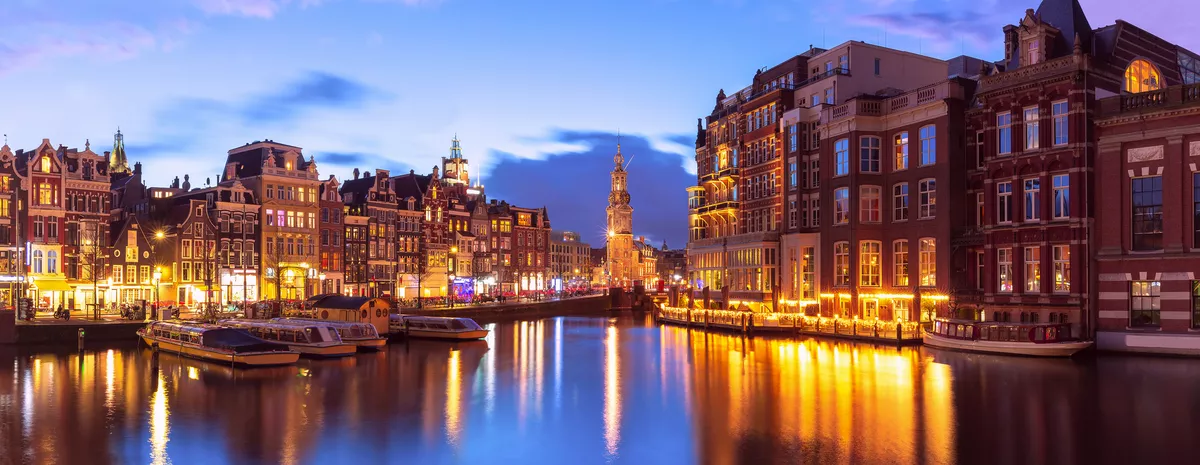 Amsterdam im Winter - © Kavalenkava - stock.adobe.com