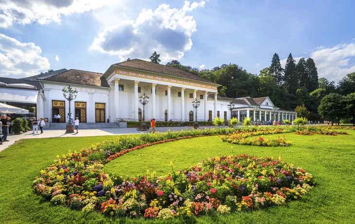 © Sina Ettmer - stock.adobe.com - Kurhaus, Baden-Baden