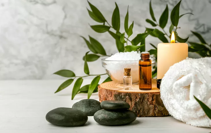 © ronstik - stock.adobe.com - Wellness-Artikel