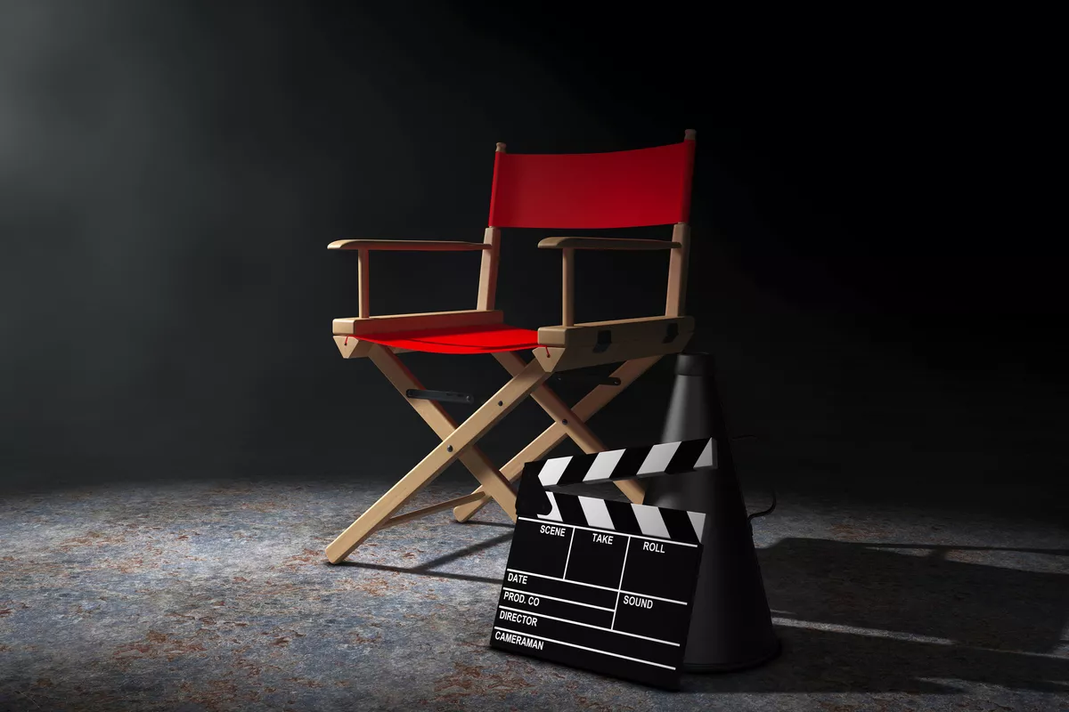 roter Regiestuhl, Movie Clapper und Megaphon - ©doomu - stock.adobe.com