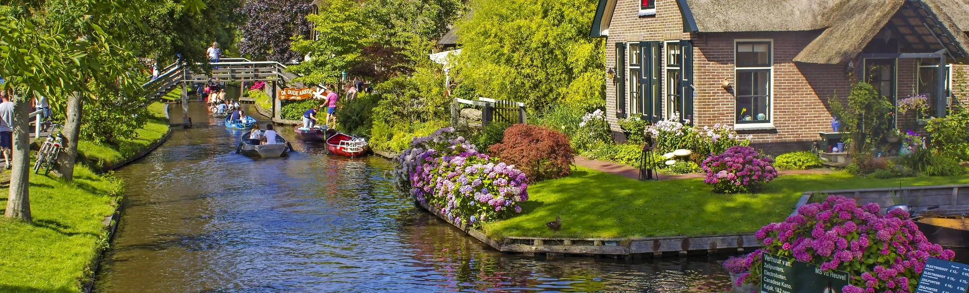 Giethoorn in der nordöstlichen niederländischen Provinz Overijssel - © Mira Drozdowski - stock.adobe.com Giethoorn in der nordöstlichen niederländischen Provinz Overijssel - © Mira Drozdowski - stock.adobe.com