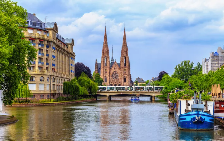 ©andiz275 - stock.adobe.com - Evangelische Kirche in Strasbourg