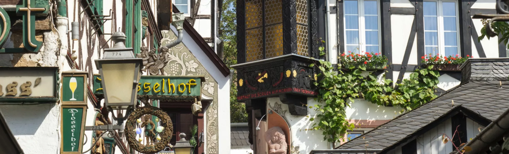 Drosselgasse in Rüdesheim am Rhein - © sehbaer_nrw - stock.adobe.com