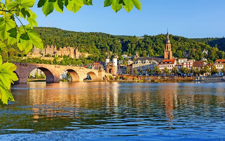 © sborisov - Fotolia - Brücke in Heidelberg