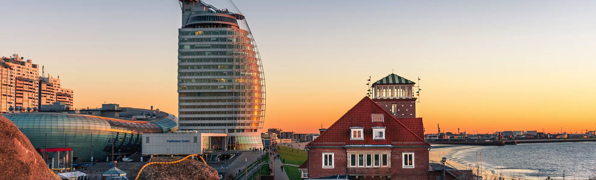 Sonnenuntergang in Bremerhaven, Deutschland - ©Steffen - stock.adobe.com