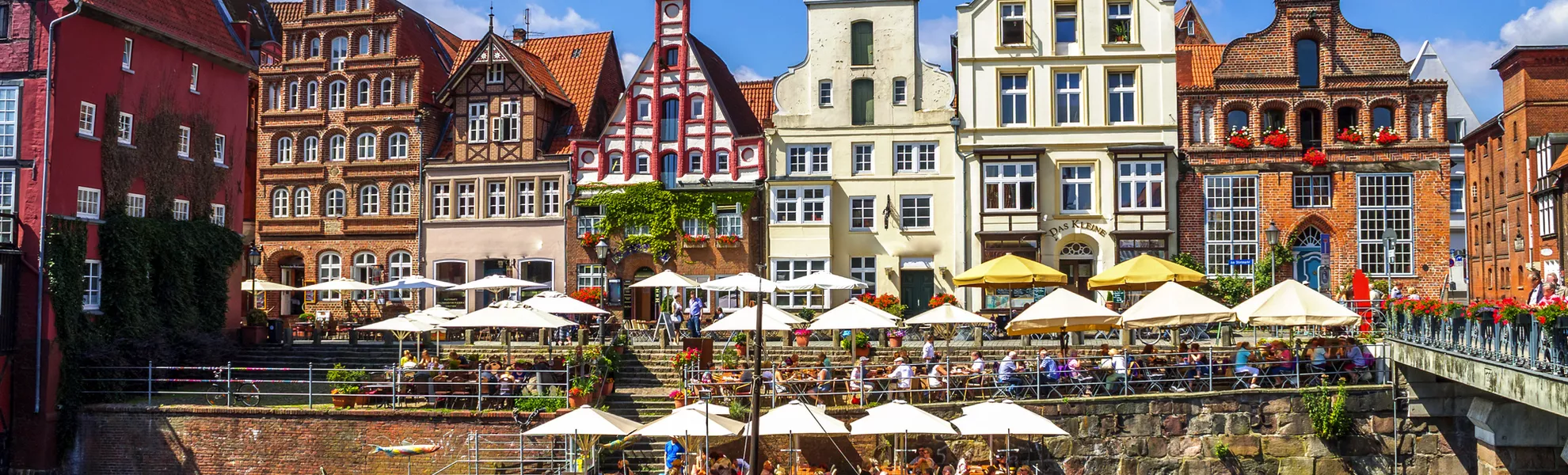 Stintmarkt am Lüneburger Hafen - ©Sina Ettmer - stock.adobe.com