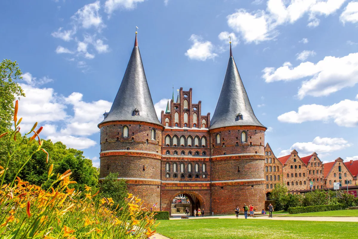 Holstentor in Lübeck - © pure-life-pictures - Fotolia