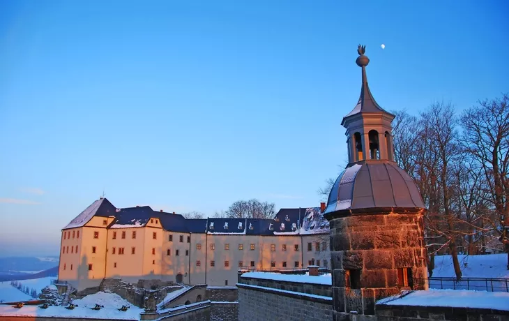 © Festung Königstein GmbH - winterliche Festung Königstein im Elbsandsteingebirge, Deutschland