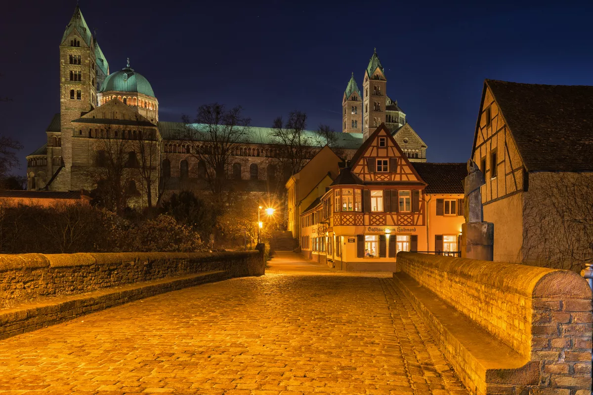 Dom zu Speyer im Winter - © Dirk - stock.adobe.com