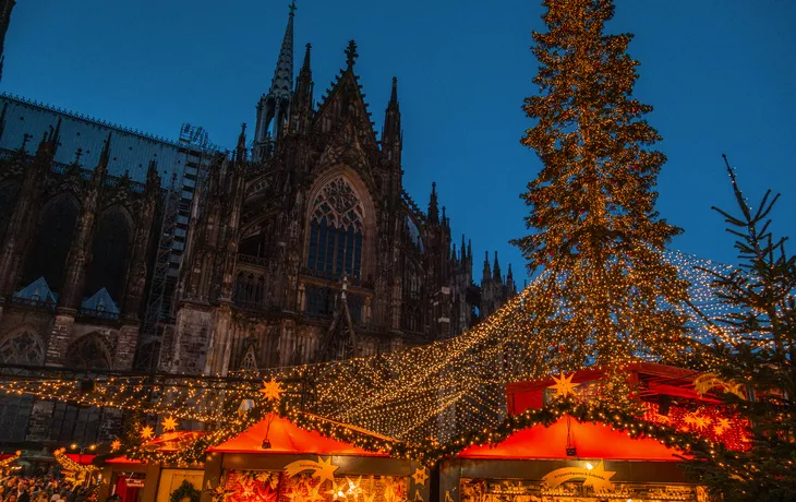 © Sam - stock.adobe.com - Kölner Weihnachtsmarkt