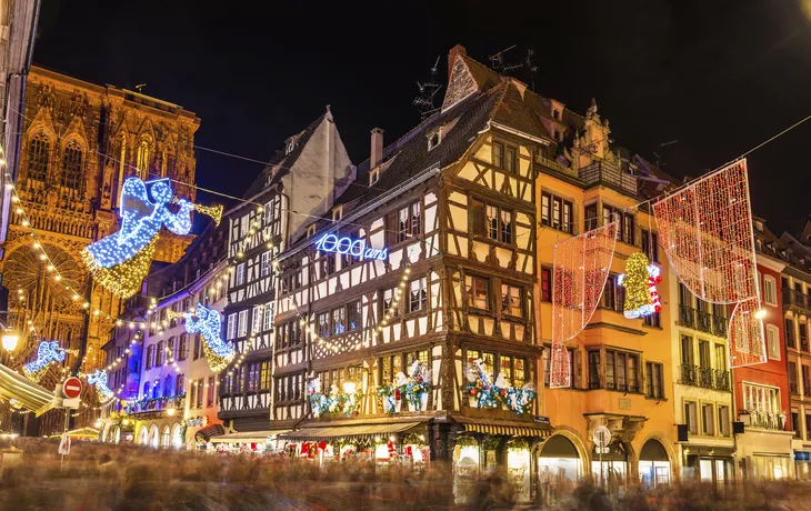 © Getty Images/iStockphoto - Weihnachtsmarkt Strasbourg
