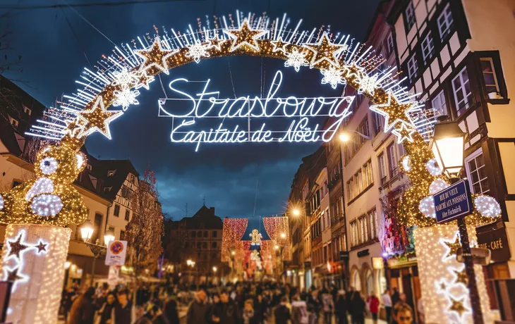 © Getty Images/iStockphoto - Weihnachtsmarkt Strasbourg