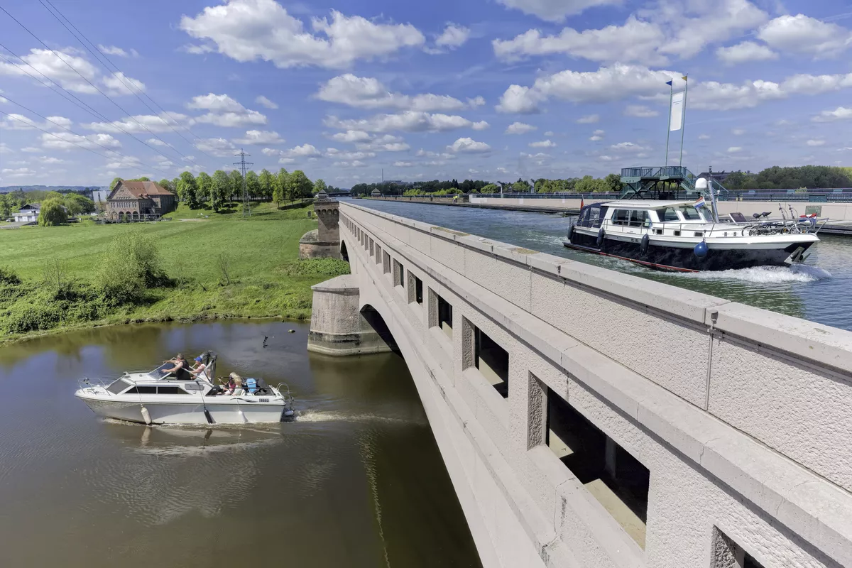 Weser-Wasserstrassenkreuz, Minden - © Â©Blickfang - stock.adobe.com