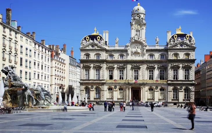 © shutterstock_144587972 - Place des Terreaux, Lyon