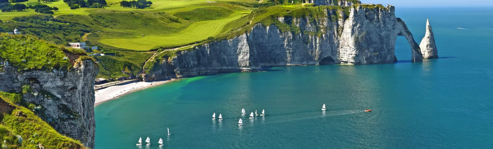 Küstenlandschaft von Étretat - © PUNTO STUDIO FOTO AG - stock.adobe.com