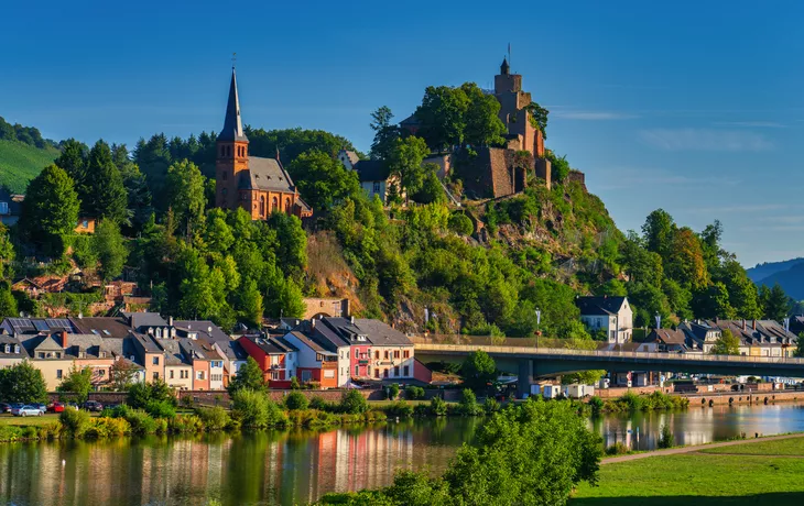 © Pawel Pajor - stock.adobe.com - Altstadt von Saarburg