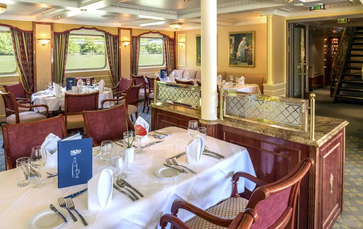 Restaurant - © 