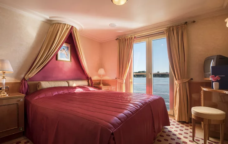 2-Bettkabine Oberdeck (ca. 12 m²) mit franz. Balkon, Doppelbett - © 