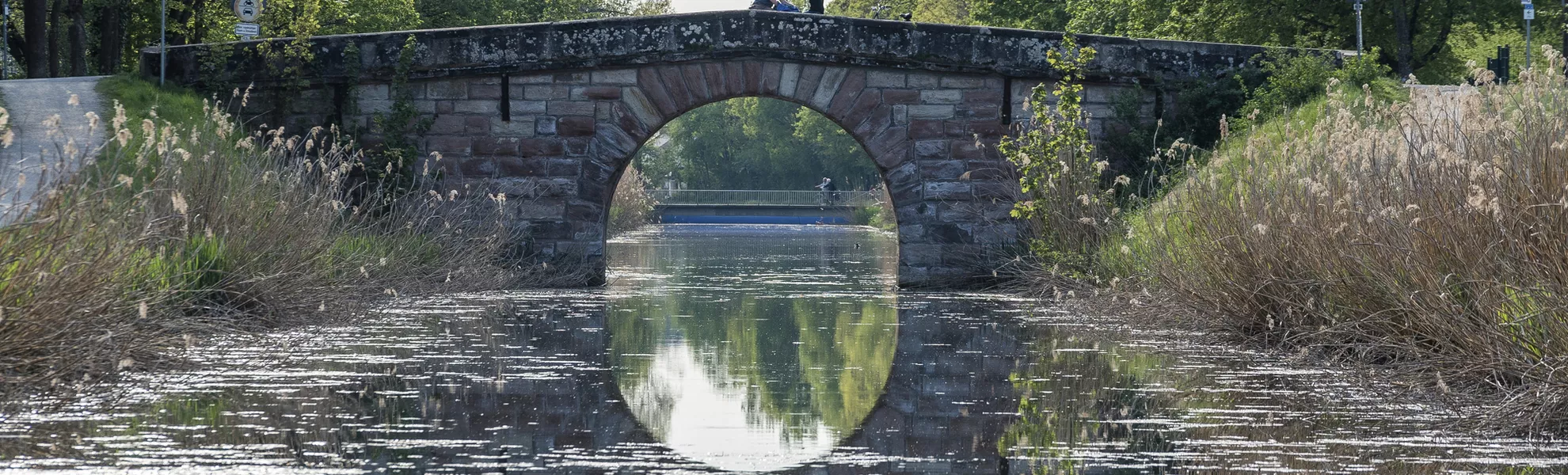 Radweg am historischen Ludwigskanal - © Max Media - stock.adobe.com