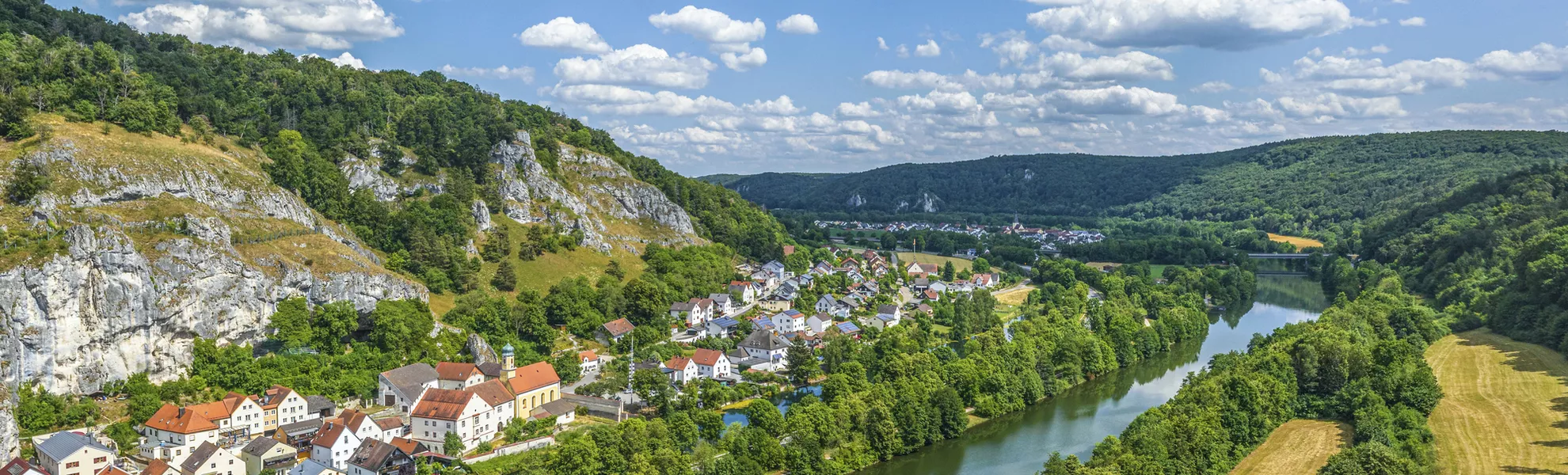 Naturpark Altmühltal bei Essing am Main-Donau-Kanal - © ARochau - stock.adobe.com