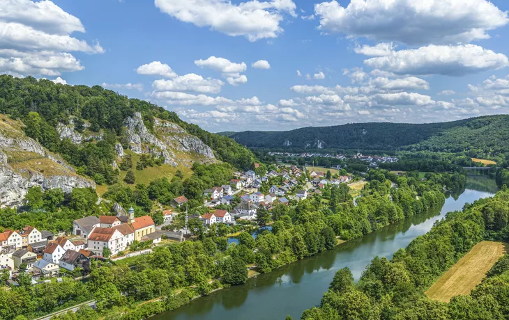 © ARochau - stock.adobe.com - Naturpark Altmühltal bei Essing am Main-Donau-Kanal
