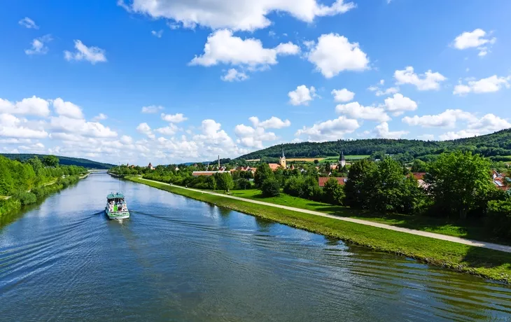 © oxie99 - stock.adobe.com - Main-Donau-Kanal zwischen Hilpoltstein und Beilngries
