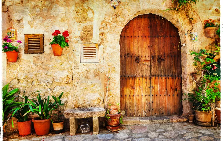 © Freesurf - stock.adobe.com - Valldemossa auf Mallorca