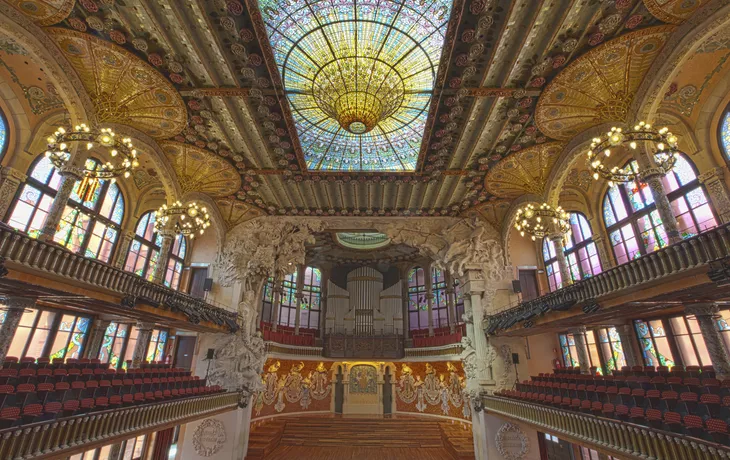 Konzertsaal im Palau de la Musica, Barcelona - © vladislavmavrin - stock.adobe.com