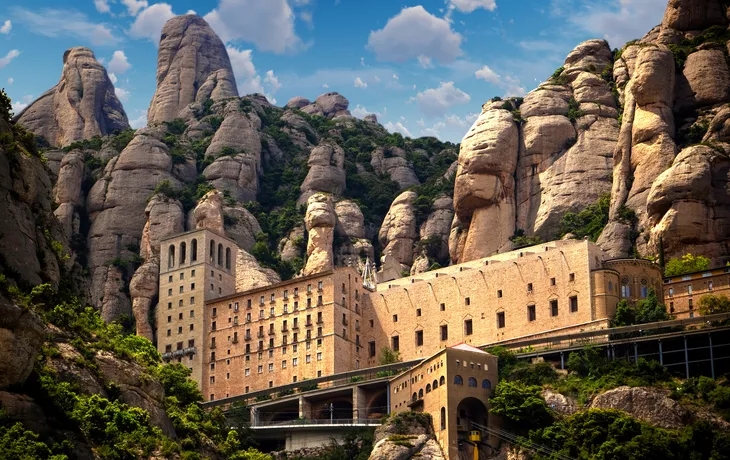© UnitedPixels - stock.adobe.com - Abtei Montserrat