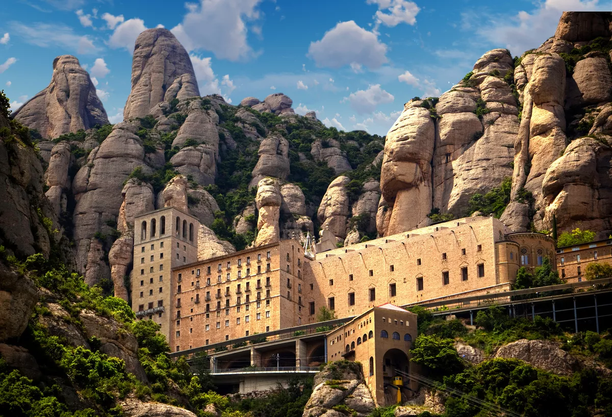 Abtei Montserrat - © UnitedPixels - stock.adobe.com