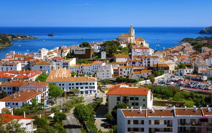 © Boris Stroujko - stock.adobe.com - Cadaques an der Costa Brava