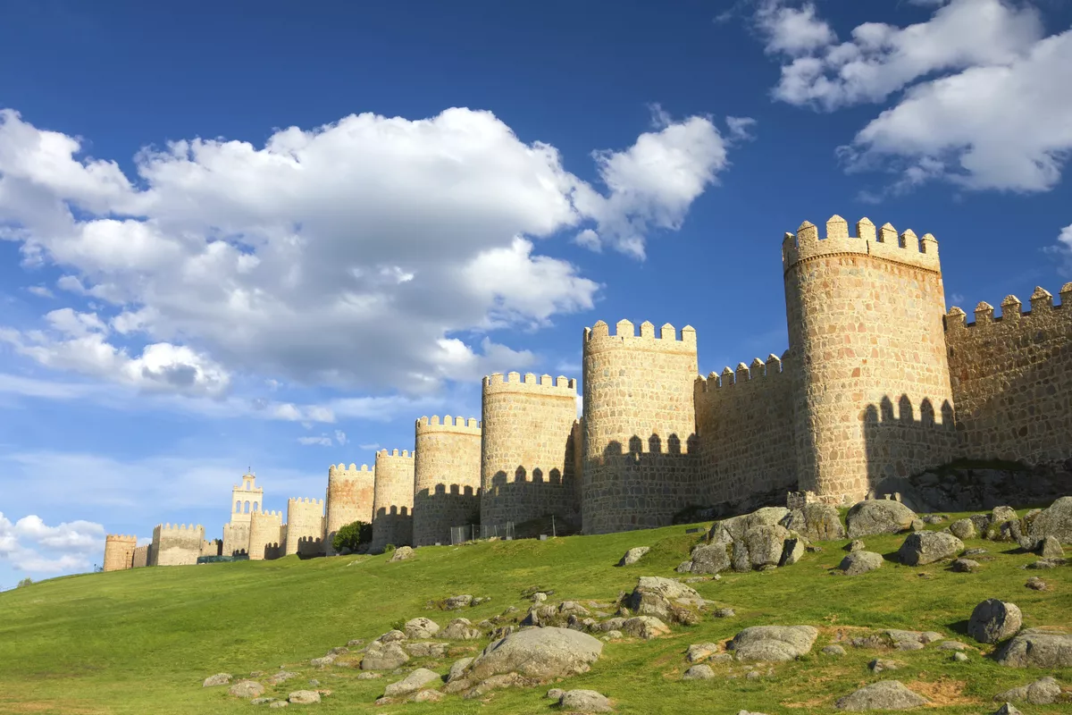 Die mittelalterlichen Stadtmauern Ávila - © ©Natalia Pushchina - stock.adobe.com Die mittelalterlichen Stadtmauern Ávila - © ©Natalia Pushchina - stock.adobe.com