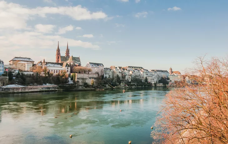 © bill_17 - stock.adobe.com - Jour d'hiver à Bâle