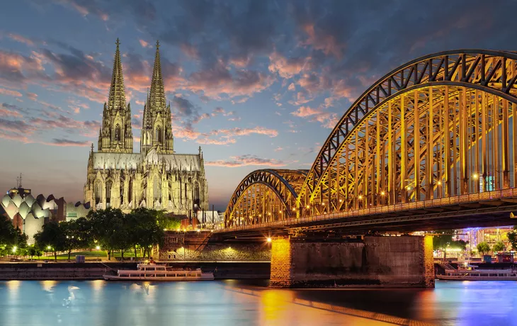 © pixelliebe - stock.adobe.com - Cathédrale de Cologne sur le Rhin