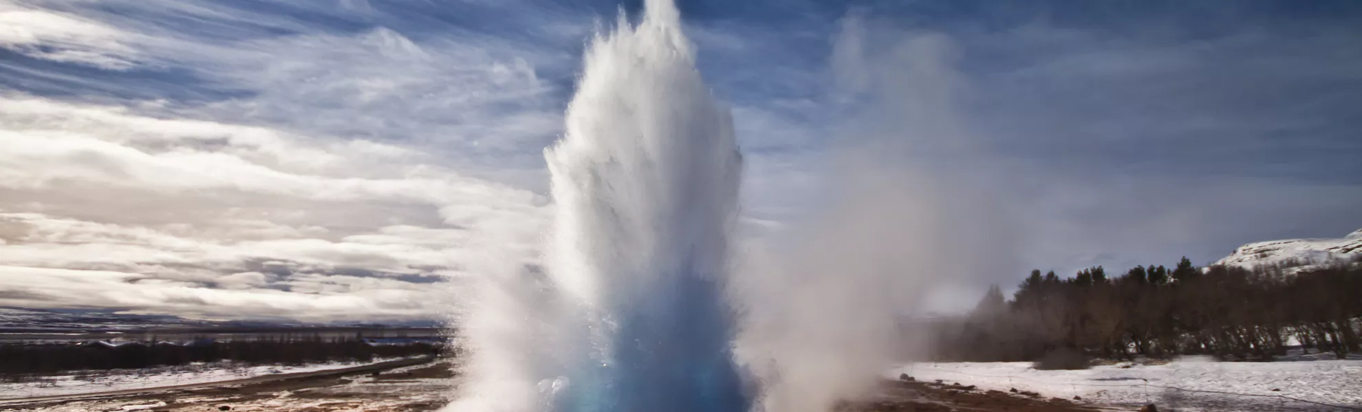 springender Geysir Strokkur